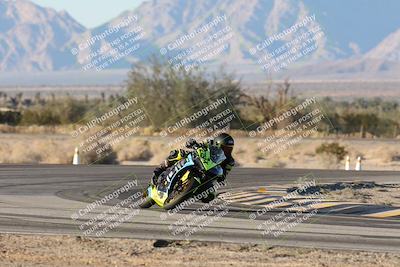 media/Dec-07-2025-CVMA (Sun) [[3e7d2de5dc]]/Race 18-Formula Twins-Formula 40 UL/